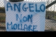 Lo striscione dedicato ad Angelo Maglionico 