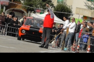 Il Dirtettore di Gara Sante Quaranta da il via ad un partecipante (foto Giuseppe Carrone)