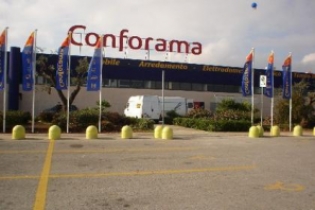 Il centro commerciale Conforama