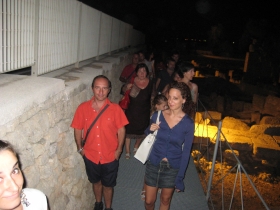 Turisti notturni a Egnazia