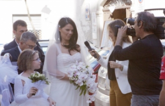 Rosangela Rivizzigno intervistata dall'inviata Rai