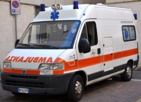 Un'ambulanza