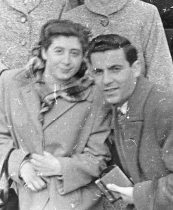 Nico Bungaro con la moglie Graziella in una vecchia fotografia del 1954, anno del loro matrimonio.