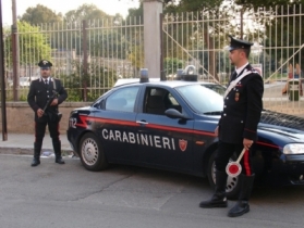 Carabinieri in posto di blocco