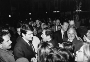 Il presidente della Regione, Raffaele Fitto, in piazza Ciaia: con lui l’on. Donato Bruno e il sindaco di Monopoli, Walter Laganà.