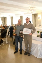 Giuseppe Savoia ritira il trofeo Assominicar 600 (foto Giuseppe Rainieri) Giuseppe Savoia ritira il trofeo Assominicar 600 (foto Giuseppe Rainieri)