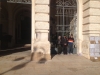 Gli ex dipendenti di Alba Nuova incatenati al palazzo di città