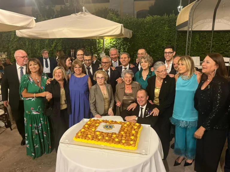 Angela Abbracciante è la nuova presidente del Lions Club Fasano - Osservatorio Fasano