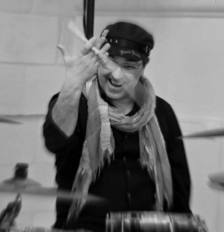 Il mondo dei social: Gianfranco Masi il batterista Tiktoker - Osservatorio Fasano