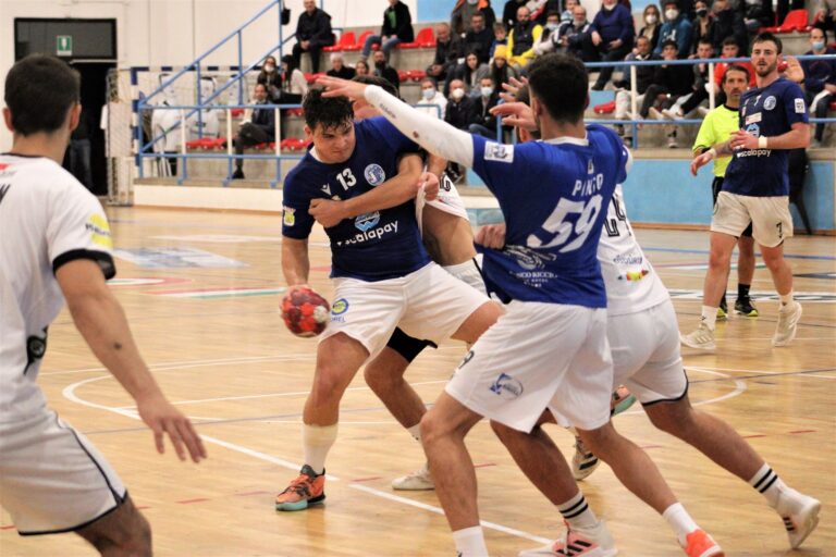 Scontro al vertice a Sassari per la Junior Fasano Scontro al vertice a Sassari per la Junior Fasano - Osservatorio Fasano