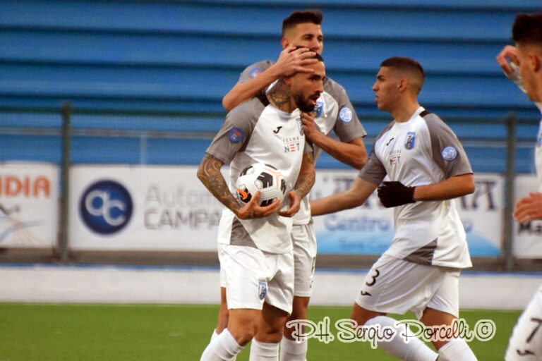 A Fasano arriva la capolista Cerignola e i tifosi affollano i botteghini - Osservatorio Fasano