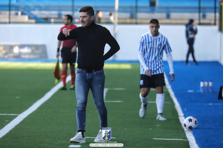 Fasano, lo 0-0 contro il Molfetta rallenta la corsa play-off Fasano, lo 0-0 contro il Molfetta rallenta la corsa play-off - Osservatorio Fasano