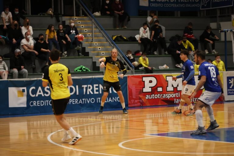 La Junior sconfitta a Pressano La Junior sconfitta a Pressano - Osservatorio Fasano