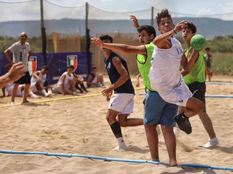 Junior Fasano e Pallamano Fasano al campionato regionale di Beach Handball - Osservatorio Fasano