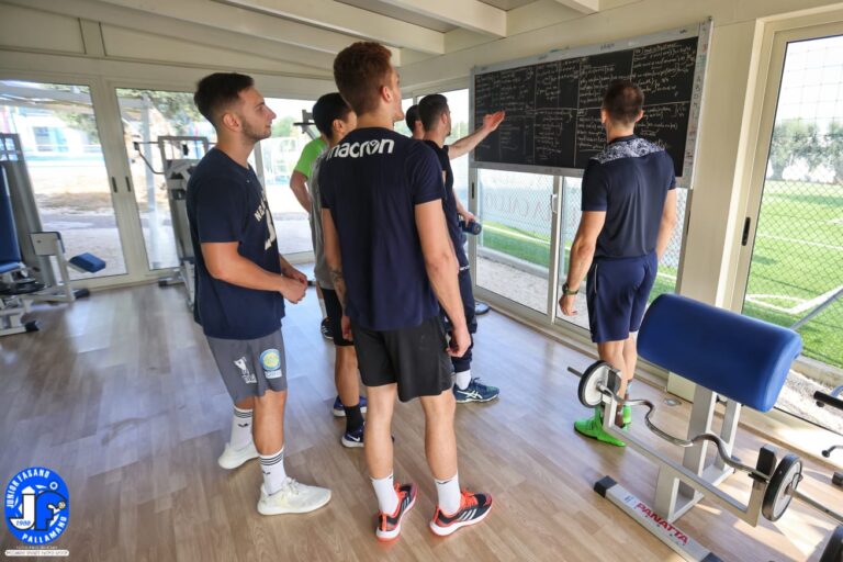 Trasferta a Cassano Magnago per la Sidea Group Junior Fasano Trasferta a Cassano Magnago per la Sidea Group Junior Fasano - Osservatorio Fasano