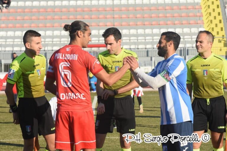 Fasano, Natale al buio. I biancazzurri spengono la luce e perdono 2-1 a Barletta - Osservatorio Fasano