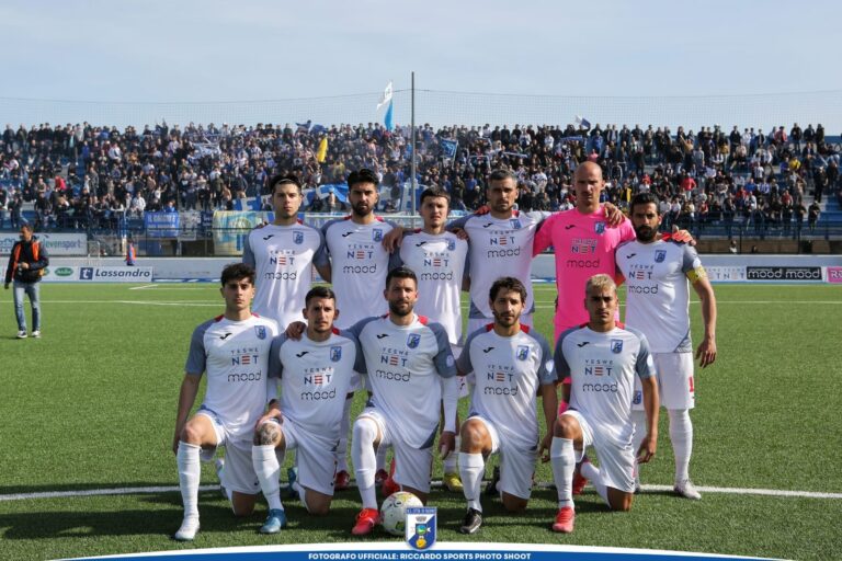 Una domenica anni ’90 per il Fasano: vittoria contro il Martina e stadio da sold out - Osservatorio Fasano