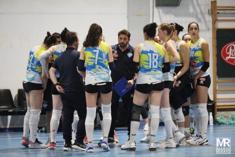 Le Podiogirls cedono il passo al tie-break contro l’Altino Le Podiogirls cedono il passo al tie-break contro l’Altino - Osservatorio Fasano
