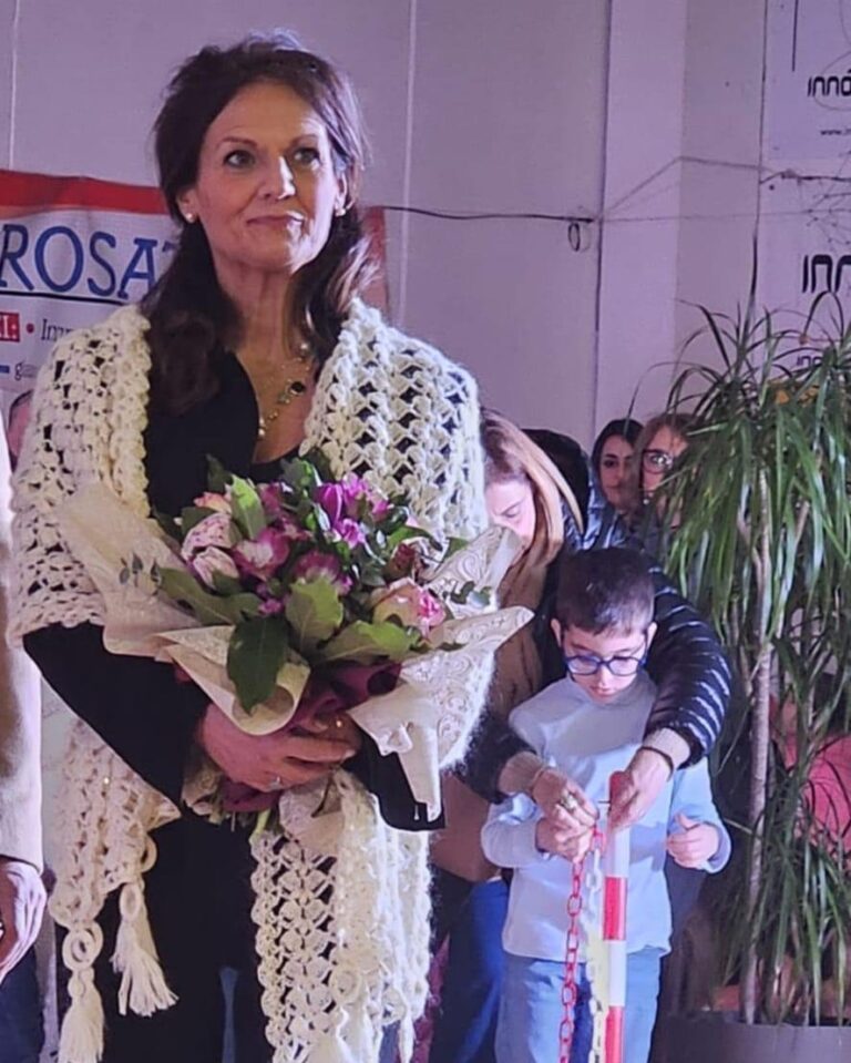 La dirigente Maria Blonda sarà la reggente anche per il neonato I.C. ‘Collodi- Bianco’ La dirigente Maria Blonda sarà la reggente anche per il neonato I.C. 'Collodi- Bianco' - Osservatorio Fasano