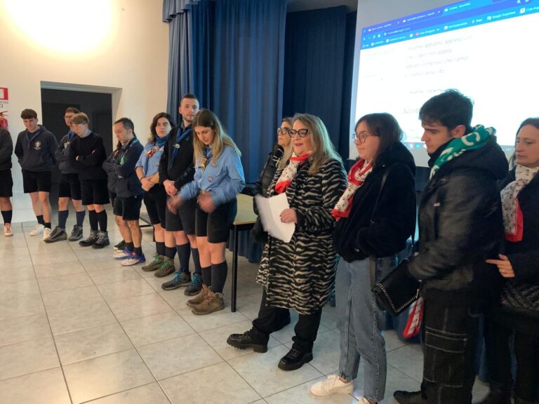 I ragazzi del Gruppo Scout Fasano1 donano il loro penny ai volontari AIL de “Il Girasole di Mari” - Osservatorio Fasano