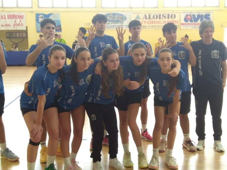 Le cestiste del “Da Vinci” campionesse regionali di basket 3 vs 3 Le cestiste del “Da Vinci” campionesse regionali di basket 3 vs 3 - Osservatorio Fasano
