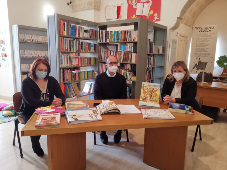 Presentato il nuovo patrimonio librario per bambini della Biblioteca comunale: oltre 700 libri di diversi generi e per ogni fascia d'età - Osservatorio Fasano