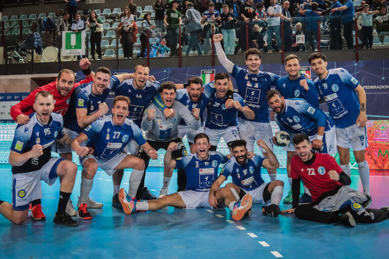 La Junior Fasano sfiora il successo: il Bressanone vince la Coppa Italia La Junior Fasano sfiora il successo: il Bressanone vince la Coppa Italia - Osservatorio Fasano