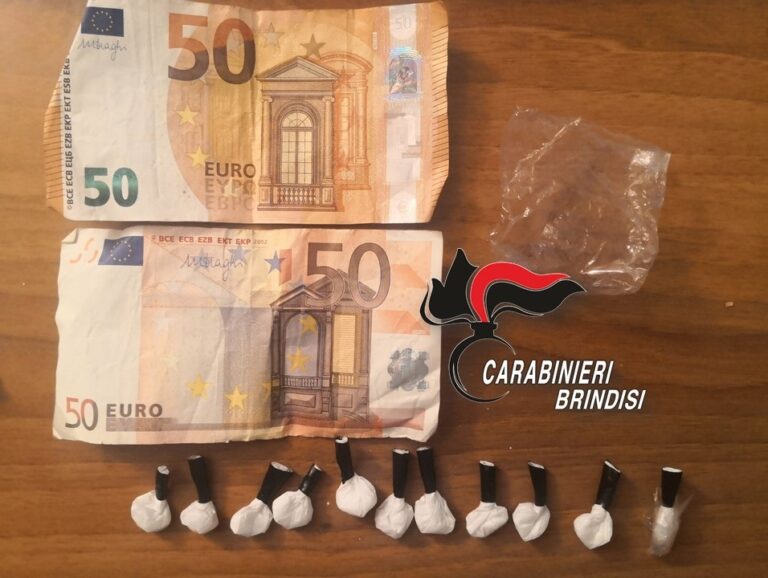 Arrestato un giovane sorpreso nella notte con 5 grammi di cocaina suddivisi in 11 ‘cipollotti’ Arrestato un giovane sorpreso nella notte con 5 grammi di cocaina suddivisi in 11 'cipollotti' - Osservatorio Fasano