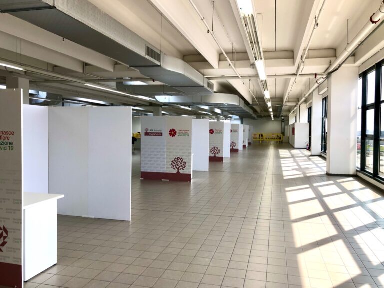 Da oggi, lunedì 16 agosto, accesso libero negli hub vaccinali della Asl Brindisi per popolazione dai 12 ai 19 anni Da oggi, lunedì 16 agosto, accesso libero negli hub vaccinali della Asl Brindisi per popolazione dai 12 ai 19 anni - Osservatorio Fasano
