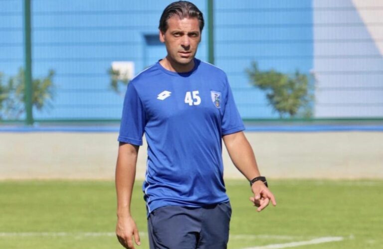 Zaccaria: «Porgo i miei complimenti a Mister Laterza, un esempio per chi ama lo sport» Zaccaria: «Porgo i miei complimenti a Mister Laterza, un esempio per chi ama lo sport» - Osservatorio Fasano