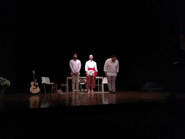 Si ritorna a teatro con 'La Scamiciata' - Osservatorio Fasano