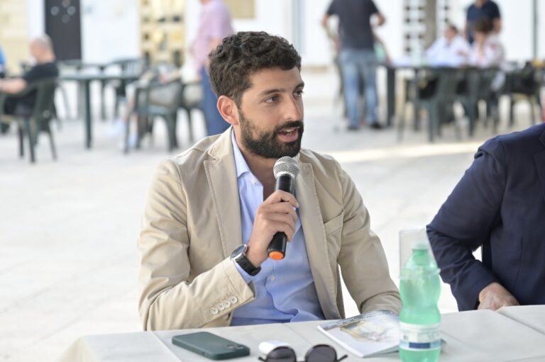 Palmariggi: “Il volo diretto Bari-New York è una buona notizia anche per Fasano” Palmariggi: “Il volo diretto Bari-New York è una buona notizia anche per Fasano” - Osservatorio Fasano