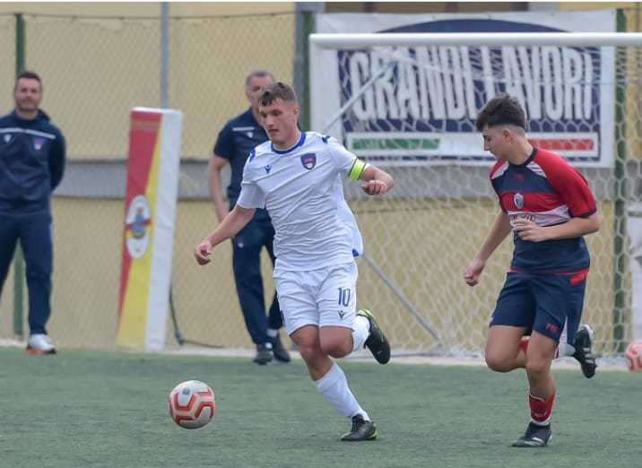 Grande esperienza del giovanissimo centrocampista Endri Kola Nella rappresentativa under 15 della LND alla Lazio Cup Young Grande esperienza del giovanissimo centrocampista Endri Kola Nella rappresentativa under 15 della LND alla Lazio Cup Young - Osservatorio Fasano