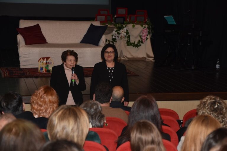 La XXXV edizione del Premio Donna La XXXV edizione del Premio Donna - Osservatorio Fasano