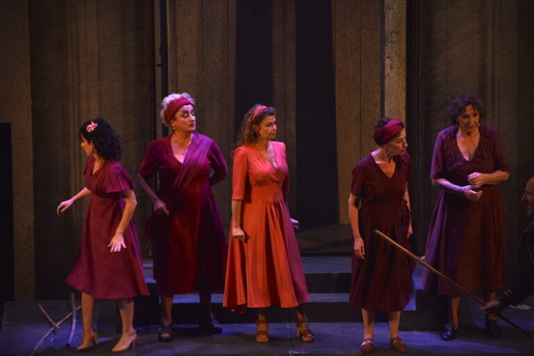 Amanda Sandrelli sublime in ‘Lisistrata’ Amanda Sandrelli sublime in 'Lisistrata' - Osservatorio Fasano