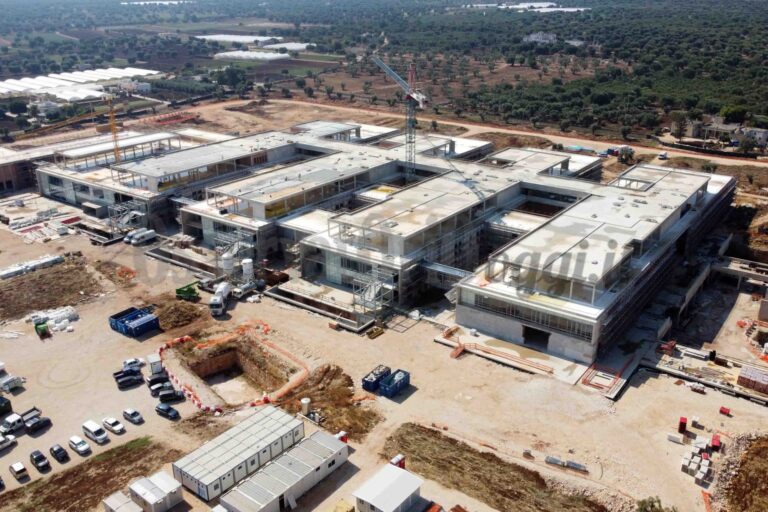Ospedale Monopoli-Fasano, Amati: 'Qualcosina migliora, ma ci sono tanti problemi e proroghe senza cronoprogramma. Intervenga Emiliano' - Osservatorio Fasano