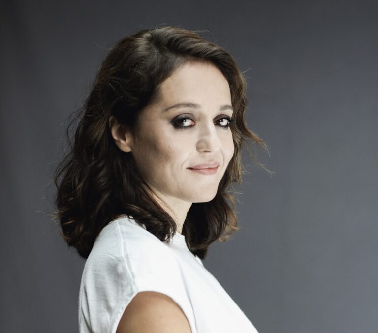 In scena “La sorella migliore” la pièce con protagonista Vanessa Scalera - Osservatorio Fasano