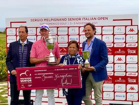 A James Kingston il ‘Sergio Melpignano Senior Italian Open’ di Golf A James Kingston il 'Sergio Melpignano Senior Italian Open' di Golf - Osservatorio Fasano