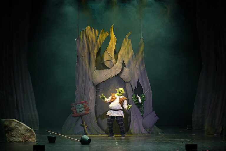 Michele Savoia torna a vestire i panni di Shrek - Osservatorio Fasano