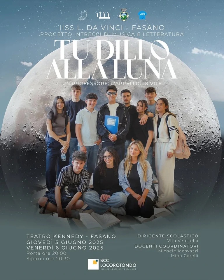 Il “Da Vinci” torna in scena con lo spettacolo “Tu dillo alla luna. Un professore. L’appello. 18 vite”. - Osservatorio Fasano