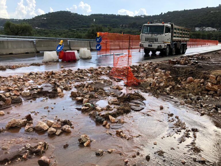 Bomba d'acqua su Fasano: grossi disagi sulla ss 172 dir - Osservatorio Fasano