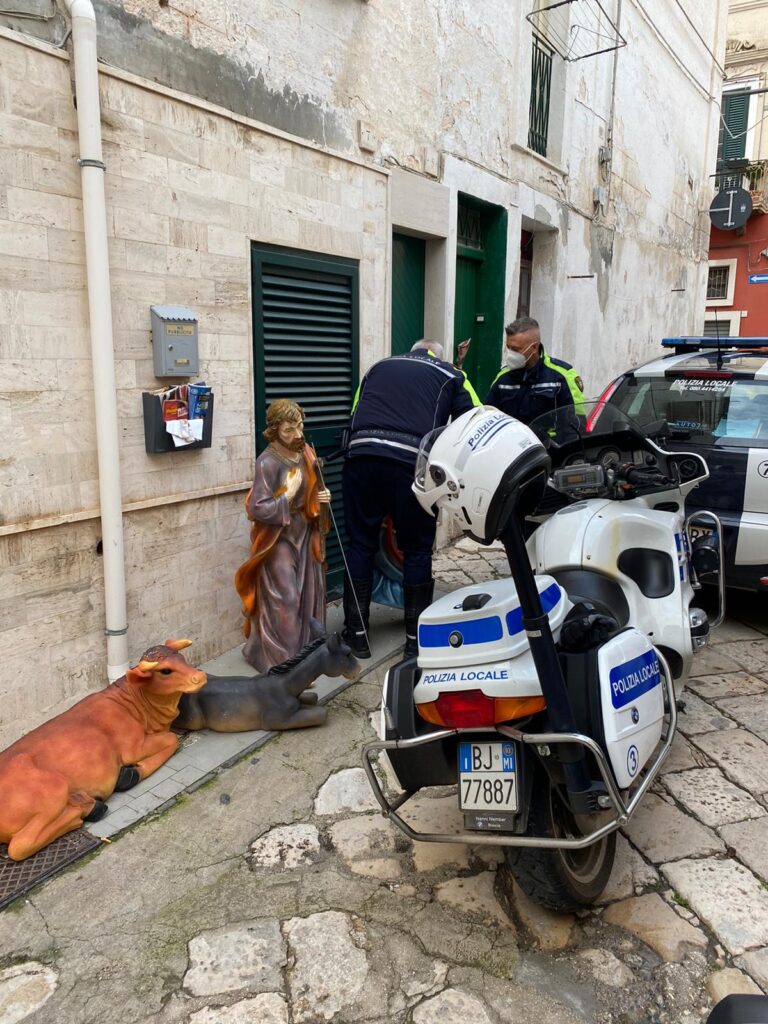 Individuato il ladro e recuperate le statue del presepe Individuato il ladro e recuperate le statue del presepe - Osservatorio Fasano