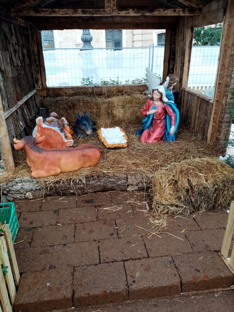 Furto delle statue del presepe: Operazione lampo della Polizia Locale che ha recuperato le statue e deferito alle autorità giudiziarie il ladro - Osservatorio Fasano