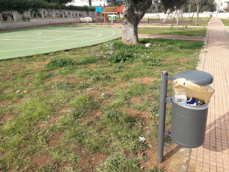 Incivili a Pozzo Faceto deturpano la villetta: Polizia Locale e operatori ecologici rimettono le cose a posto Incivili a Pozzo Faceto deturpano la villetta: Polizia Locale e operatori ecologici rimettono le cose a posto - Osservatorio Fasano