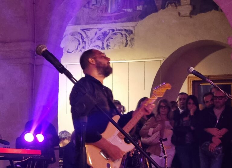 La prima serata del Fermenti Festival al Chiostro dei Minori Osservanti - Osservatorio Fasano