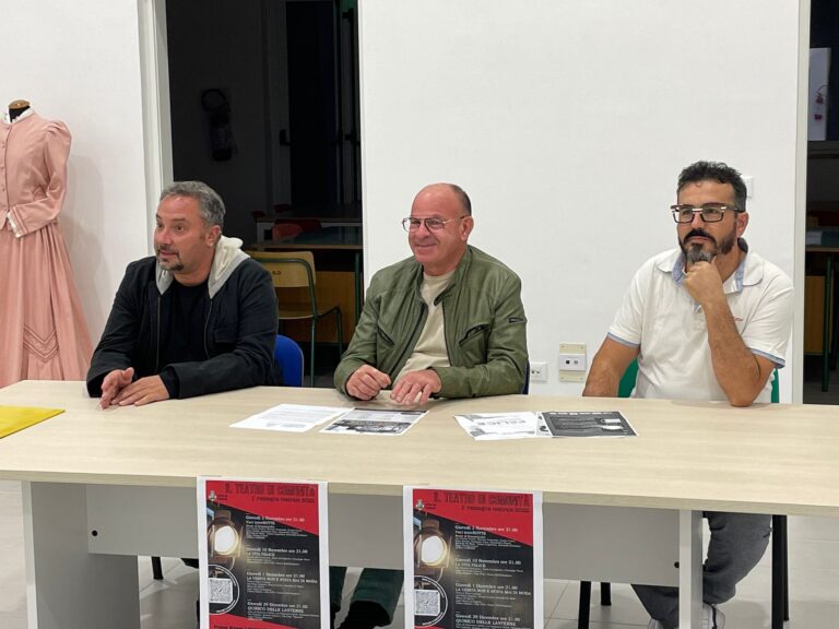 Presentata la prima rassegna di Teatro di Comunità VIDEO Presentata la prima rassegna di Teatro di Comunità VIDEO - Osservatorio Fasano