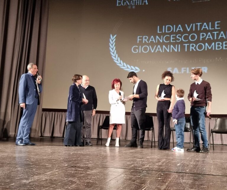 Successo per la serata finale del Festival Sa.Fi.Ter al Teatro Kennedy di Fasano Successo per la serata finale del Festival Sa.Fi.Ter al Teatro Kennedy di Fasano - Osservatorio Fasano