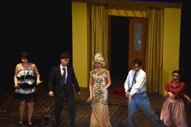 ‘A ritmo di Ciak’ chiude il concorso di teatro amatoriale ‘Di scena a Fasano’ 'A ritmo di Ciak' chiude il concorso di teatro amatoriale 'Di scena a Fasano' - Osservatorio Fasano