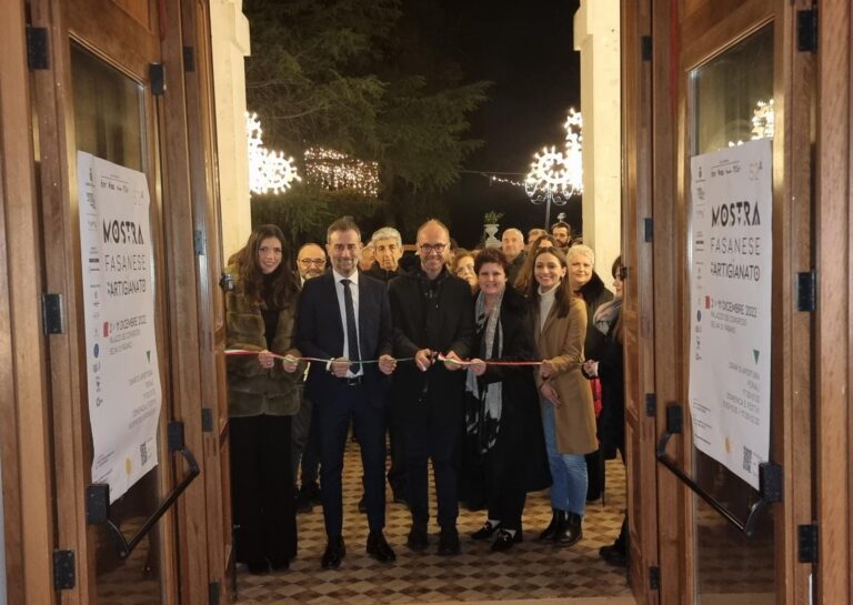 Il triunvirato FDI-CNF-MiC interviene sulla 52ª Mostra Fasanese dell’Artigianato Il triunvirato FDI-CNF-MiC interviene sulla 52ª Mostra Fasanese dell'Artigianato - Osservatorio Fasano