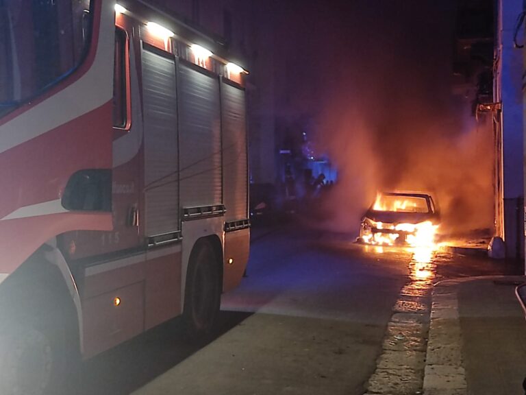 Ancora fuoco per le strade di Fasano - Osservatorio Fasano